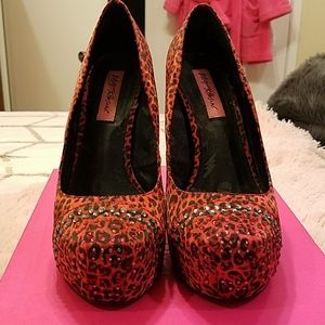 Betsey Johnson Pumps